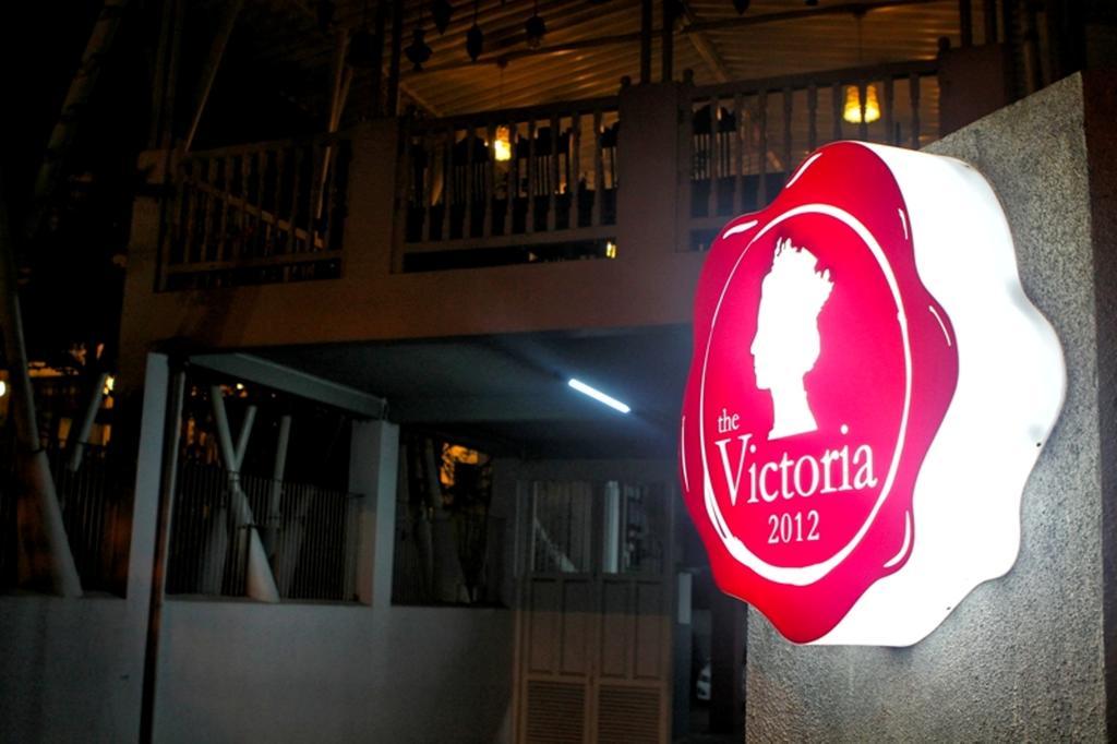 The Victoria Guesthouse Bandung Exterior photo